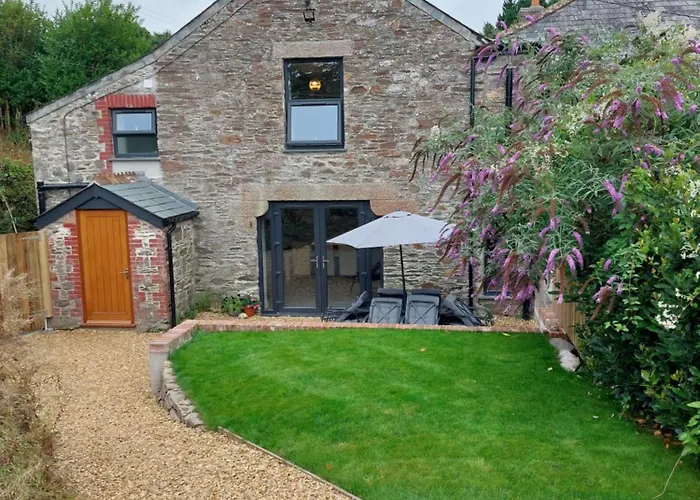 Swallows Rest Cottage - 3 Bedrooms - Nr Looe