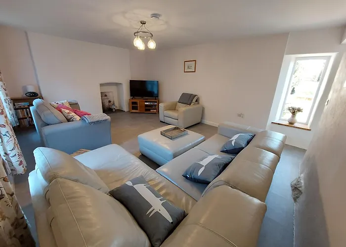 Swallows Rest Cottage - 3 Bedrooms - Nr Looe