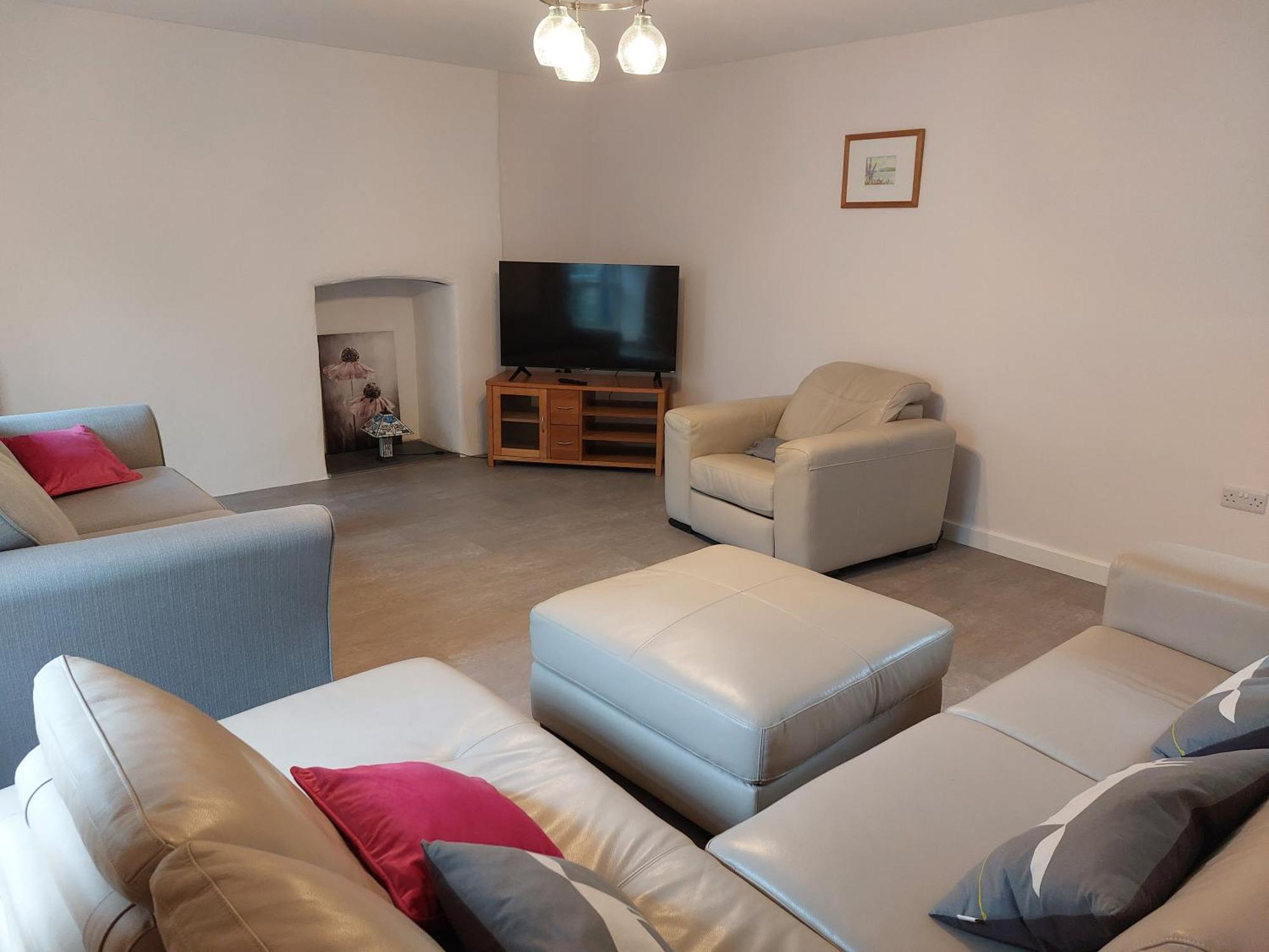 Swallows Rest - 3 Bedrooms - Nr Holiday home Looe